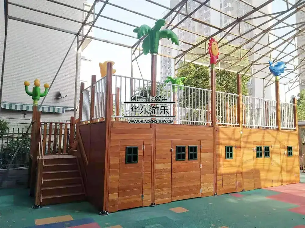 The kindergarten wooden paradise series successfully completed the combination of children's slides and slides