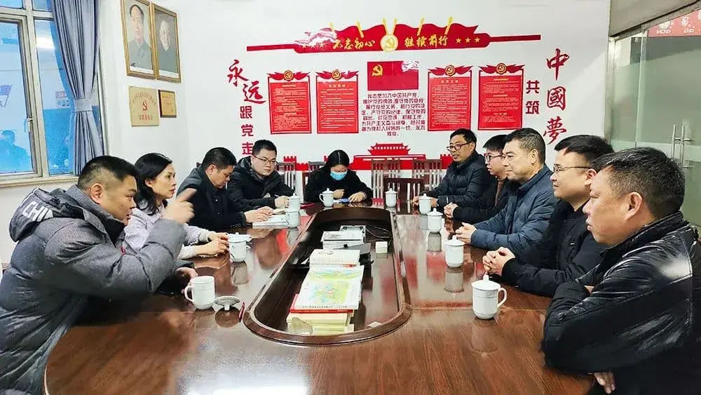 The leaders of Yongjia County came to HuaDongPlay Amusement for visits, condolences and discussions.