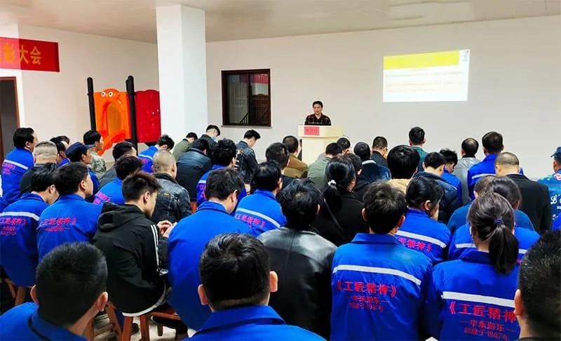 Safety production is no trivial matter, and HuaDongPlay Amusement carries out employee safety training