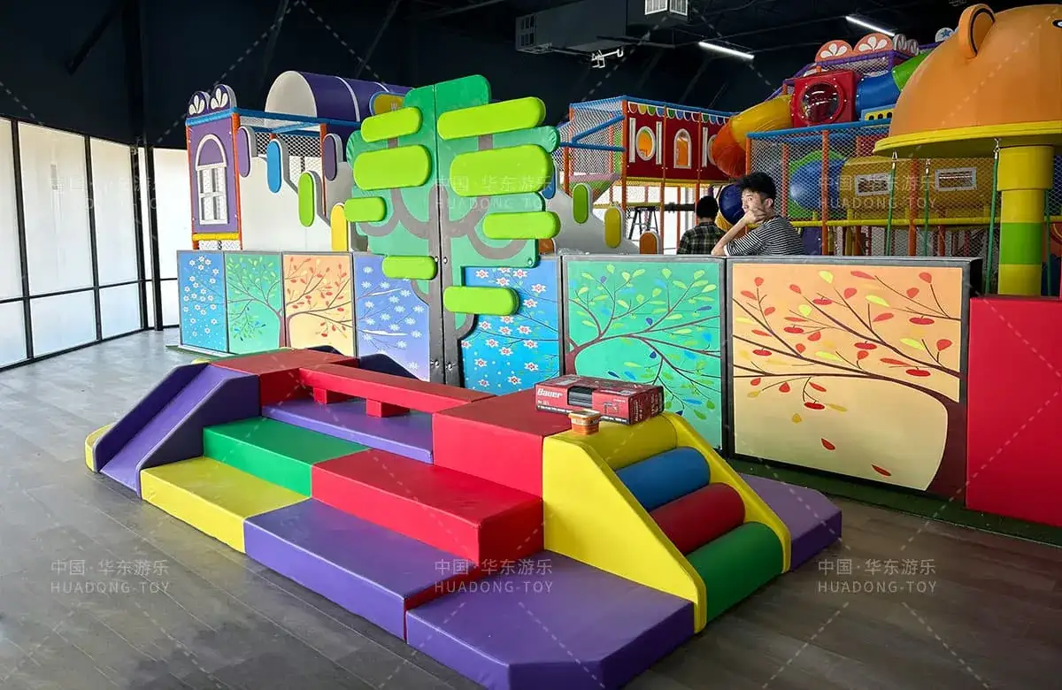 Project News|The indoor naughty castle produced by HuaDongPlay Amusement was grandly completed in the United States