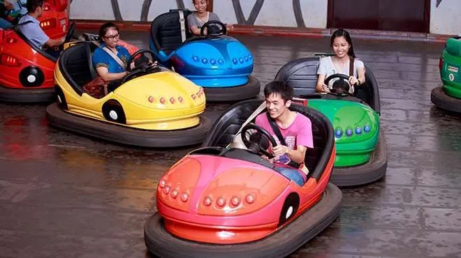 The difference between ground net bumper cars and traditional sky net bumper cars